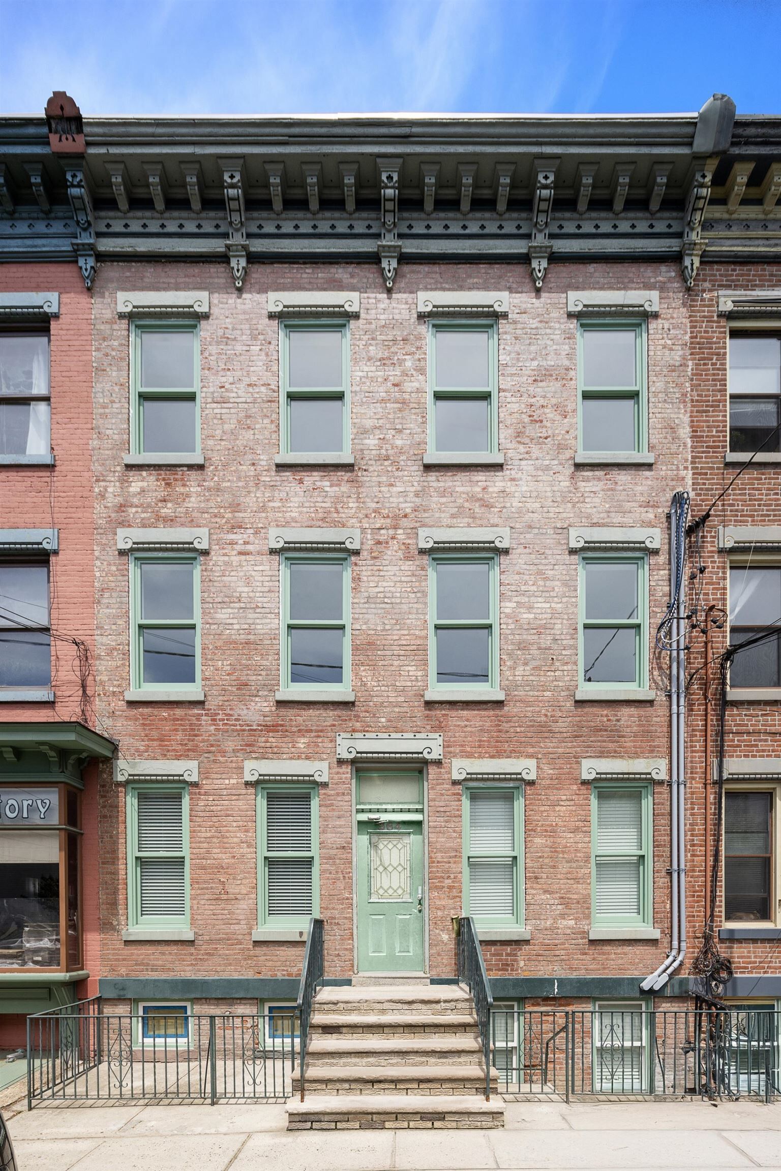 Property Photo: 364 8th St 3L NJ 07302