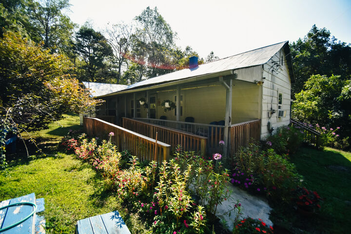 Property Photo: 284 Happy Top Road KY 40447