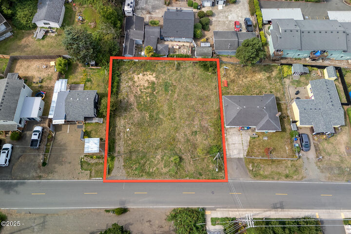 Property Photo:  1219 SE Oar Ave  OR 97367 