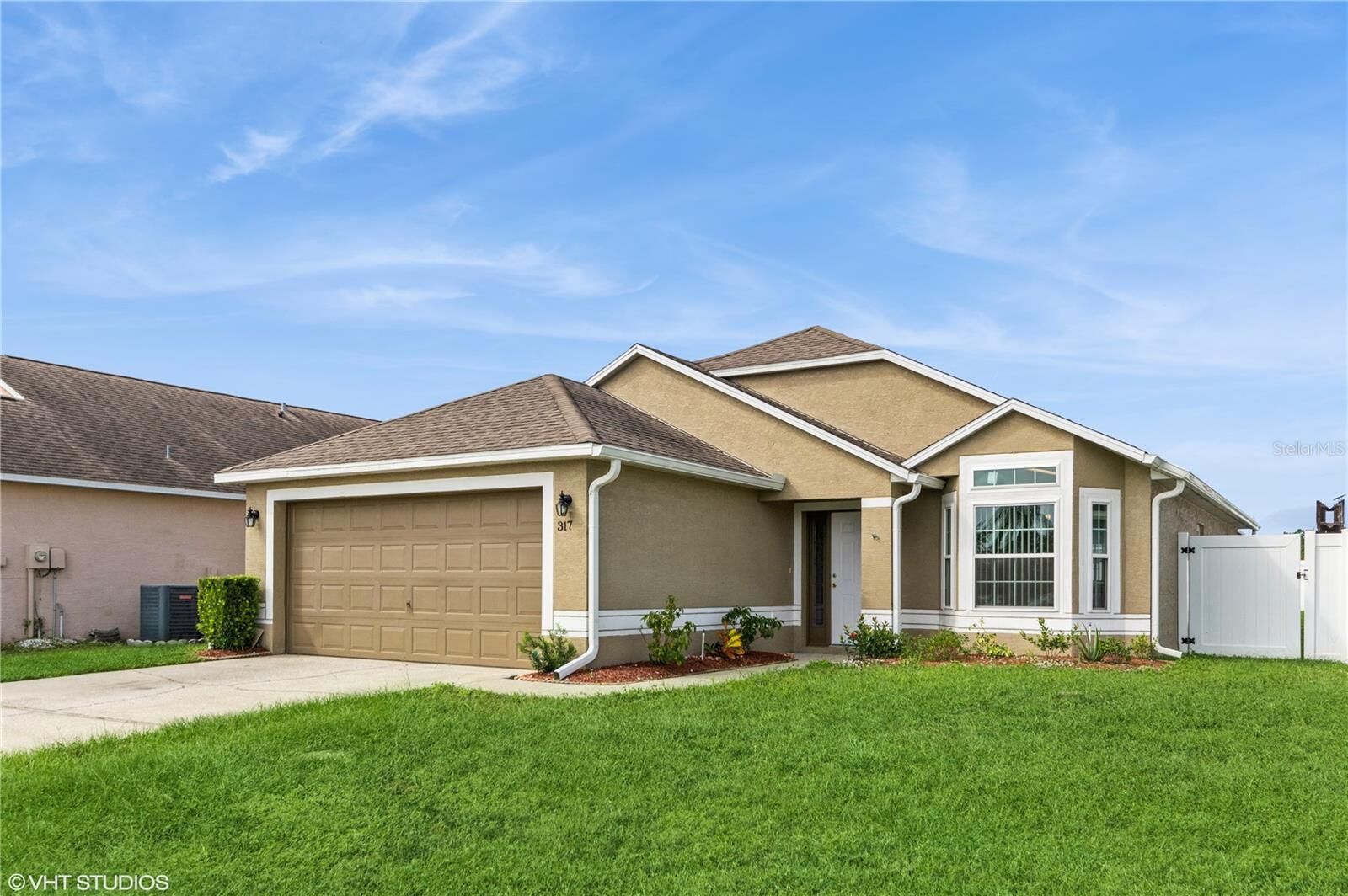 Property Photo: 317 Majesty Drive FL 33837