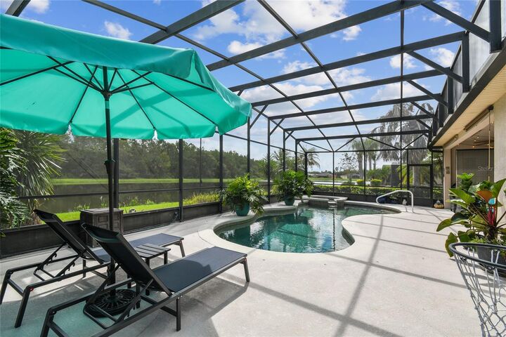 Property Photo:  196 Indian Wells Ave  FL 34759 