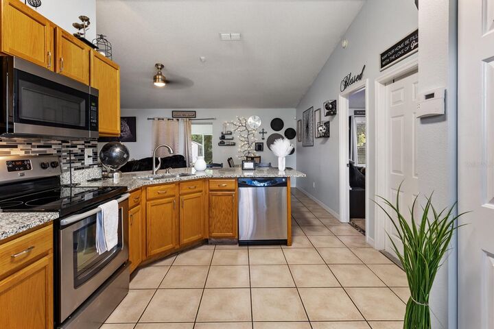 Property Photo:  1469 Swan Place  FL 34759 