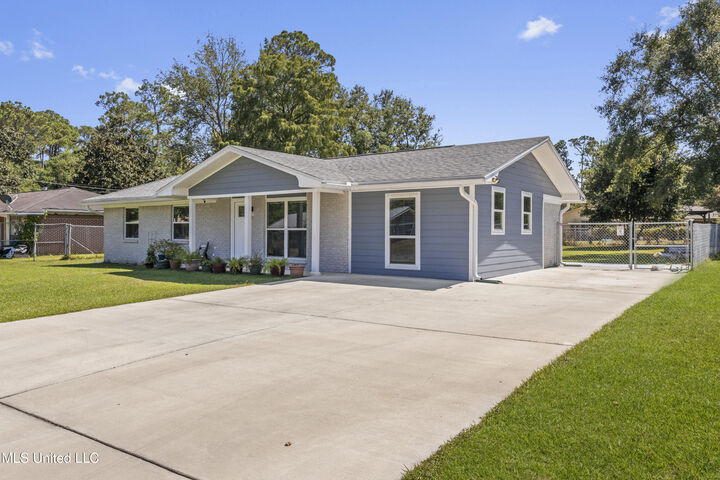 Property Photo: 217 Palmyra Drive MS 39560