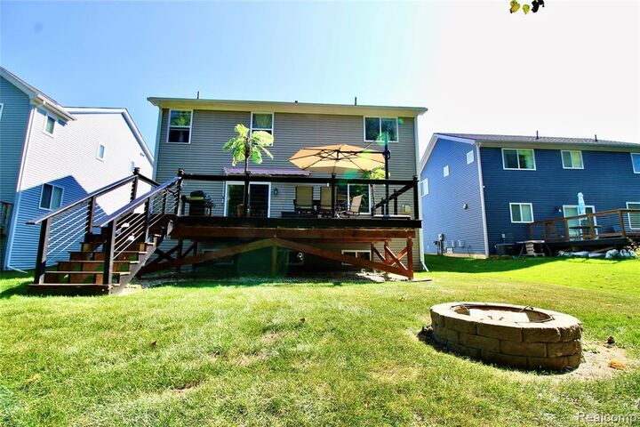 Property Photo:  337 Beaver Run  MI 48442 1585