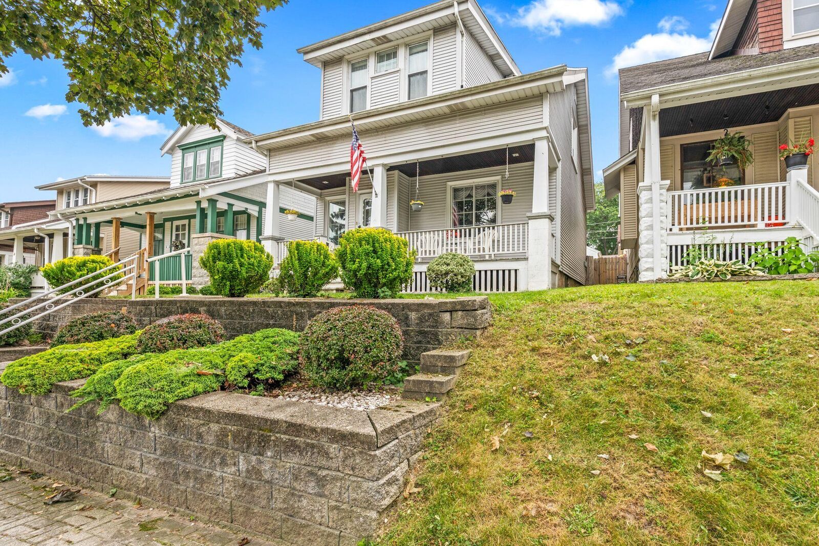 Property Photo:  2331 E Bennett Ave  WI 53207 