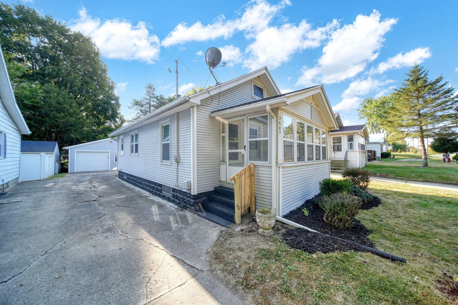 Property Photo:  3605 Francis Street  MI 49203 
