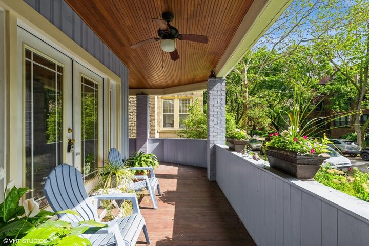 Property Photo:  6316 N Magnolia Avenue  IL 60660 