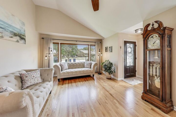 Property Photo: 304 Amherst Avenue IL 60016
