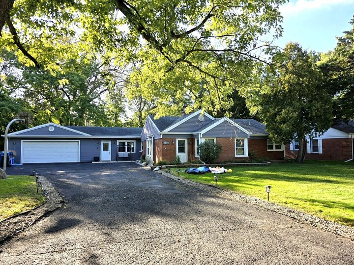 3898 Montgomery Drive  Crete IL 60417 photo