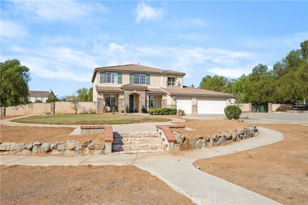Property Photo: 18627 Toehee St CA 92570