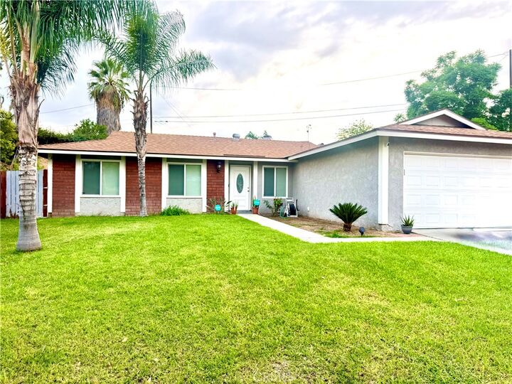 Property Photo:  1813 Michigan Street  CA 92324 