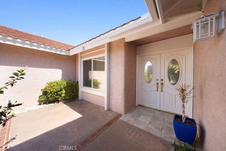 Property Photo:  27241 Via Burgos  CA 92691 