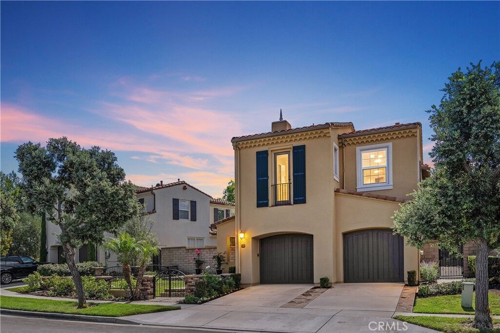 Property Photo: 102 Lattice CA 92603