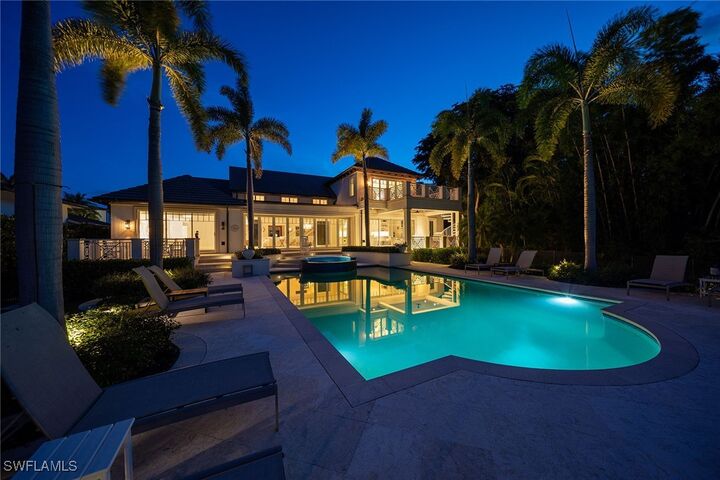 Property Photo: 221 Aqua Court FL 34102