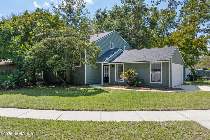 Property Photo: 10518 Anchorage Cove Lane FL 32257