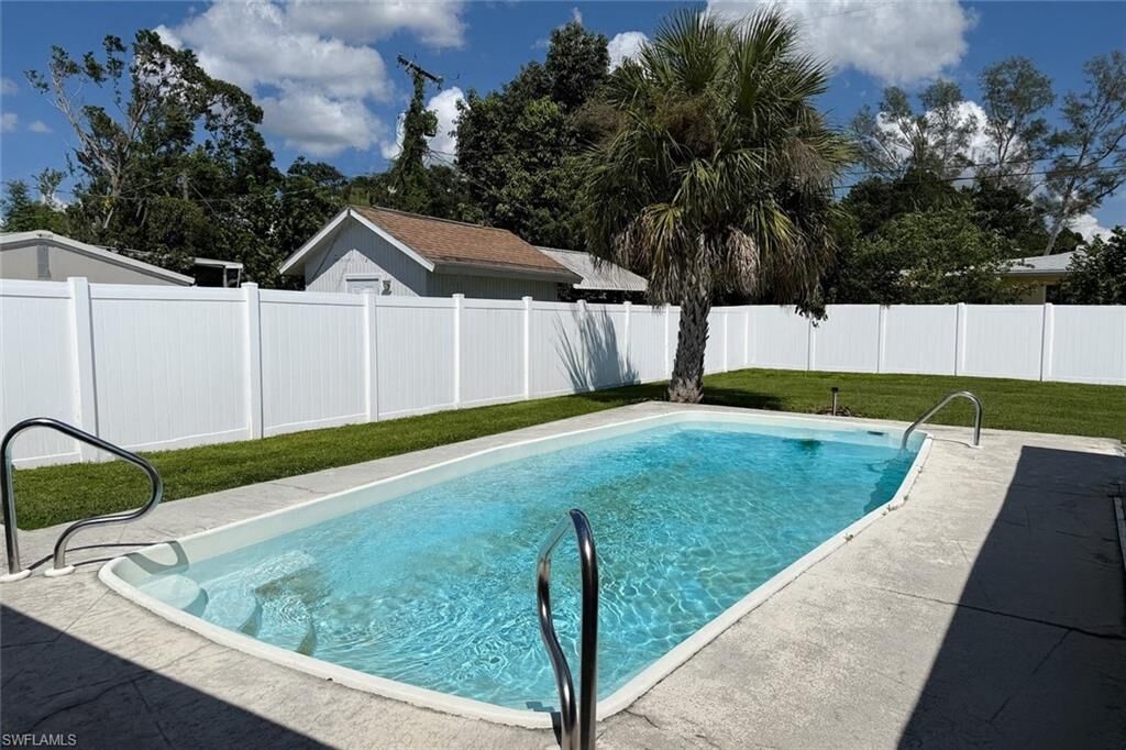 Property Photo:  6677 Fiesta Way  FL 33919 