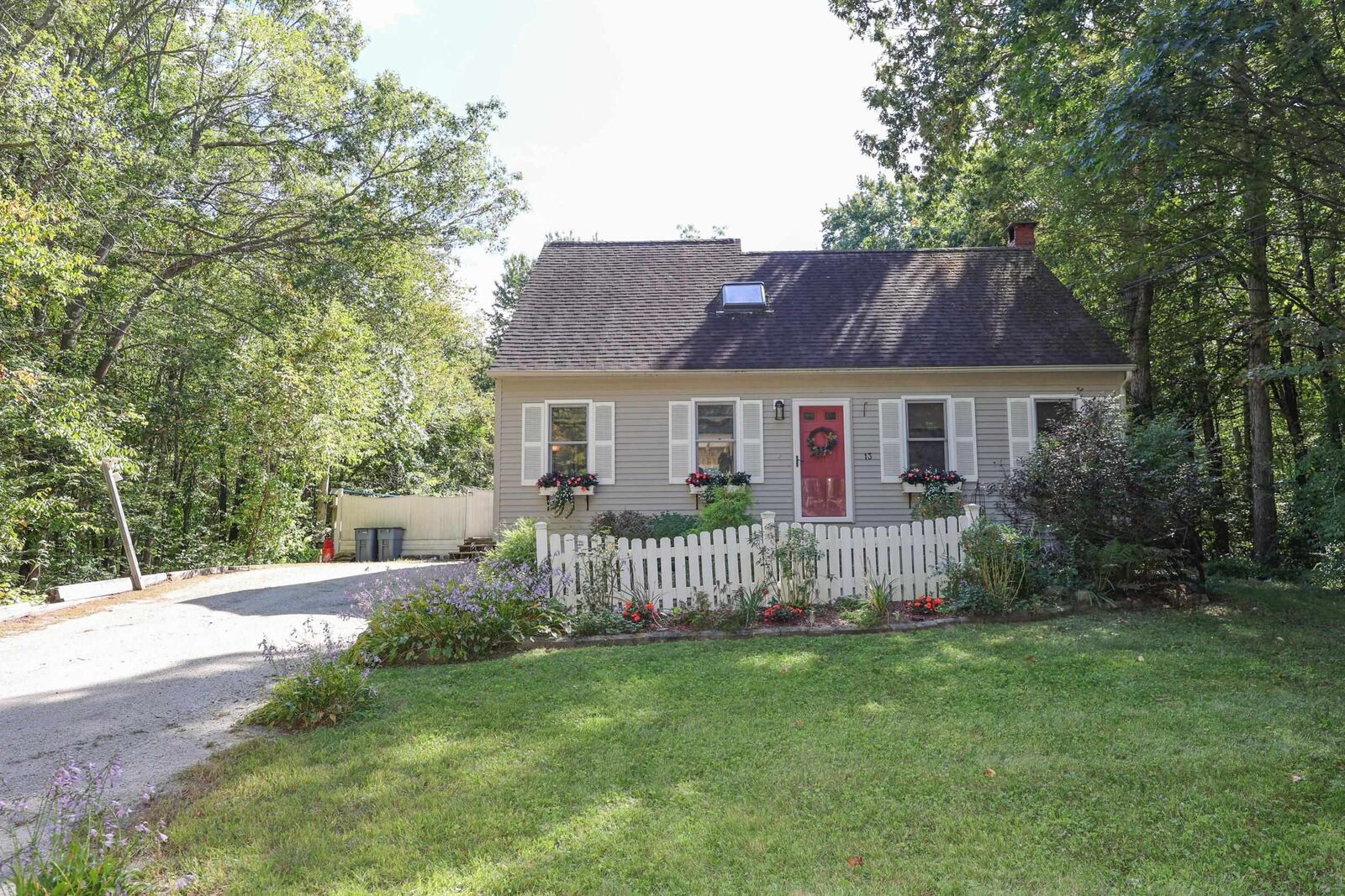 Property Photo: 13 Star Circle NH 03032