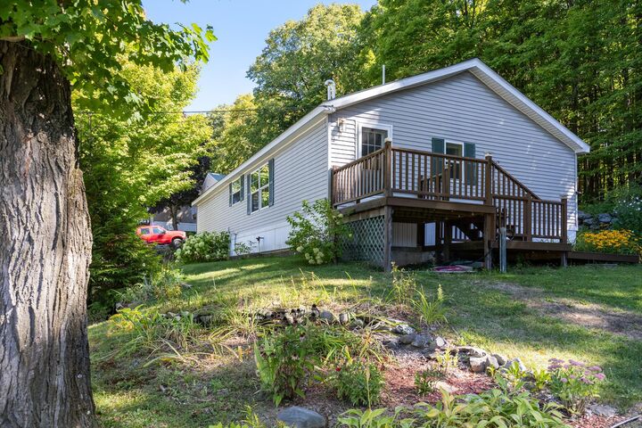 Property Photo:  725 Porterwood Drive  VT 05495 