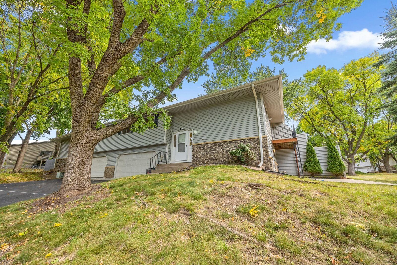 Property Photo:  1259 Timbershore Lane  MN 55123 