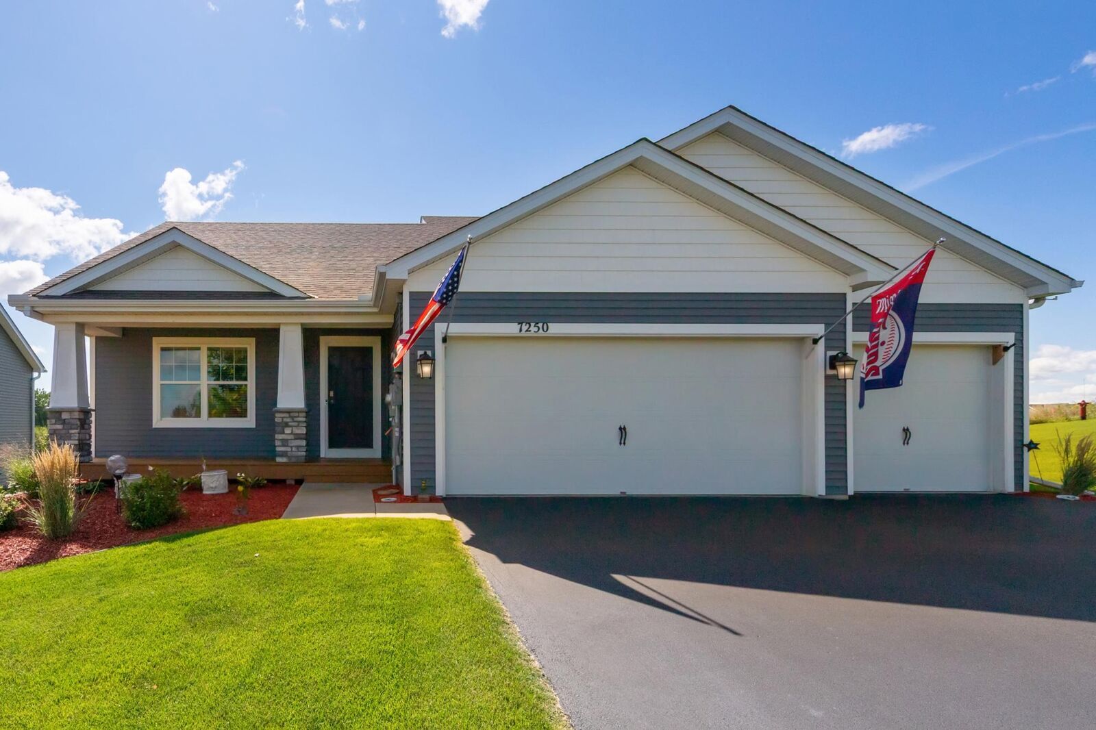 Property Photo:  7250 Parrish Avenue NE  MN 55330 