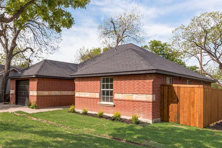 Property Photo: 1701 Michigan Avenue TX 75216