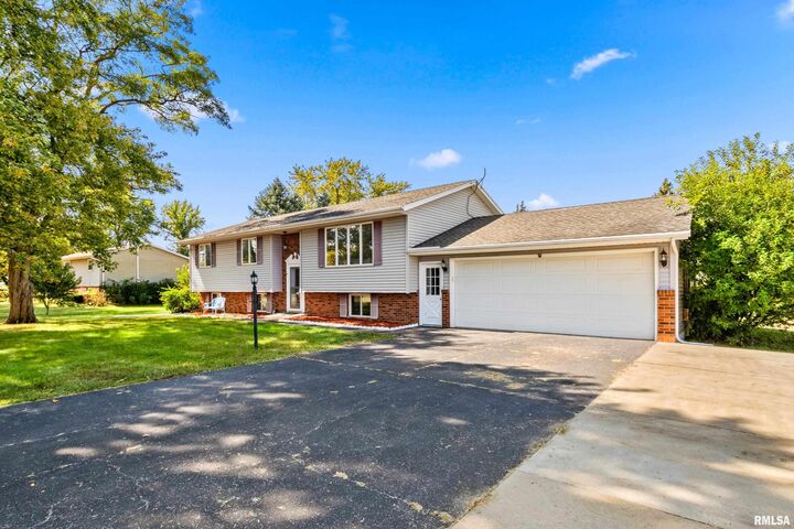 Property Photo: 10237 Arrow Road IL 61568