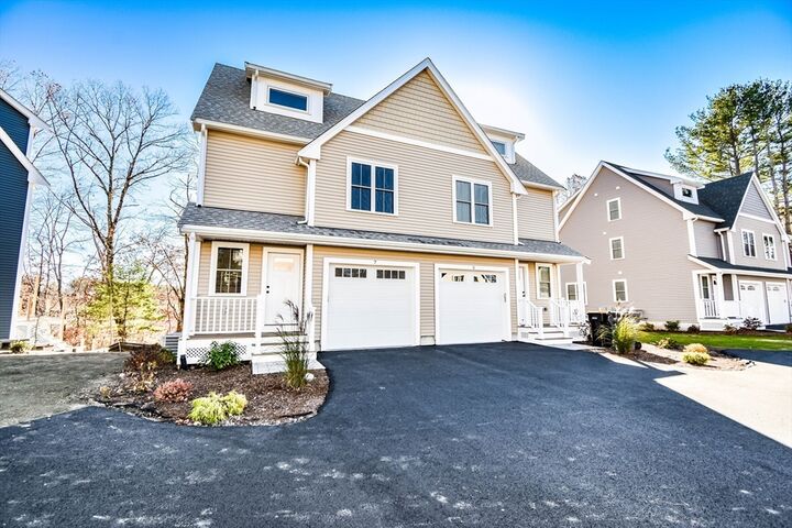 Property Photo:  7 Orchard View Circle 7  MA 01702 