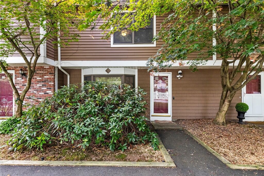 Property Photo:  4 Anderson Way 2  MA 02148 