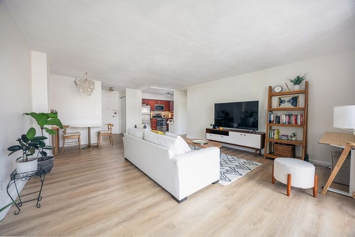 Property Photo:  41 Park St 303  MA 02446 
