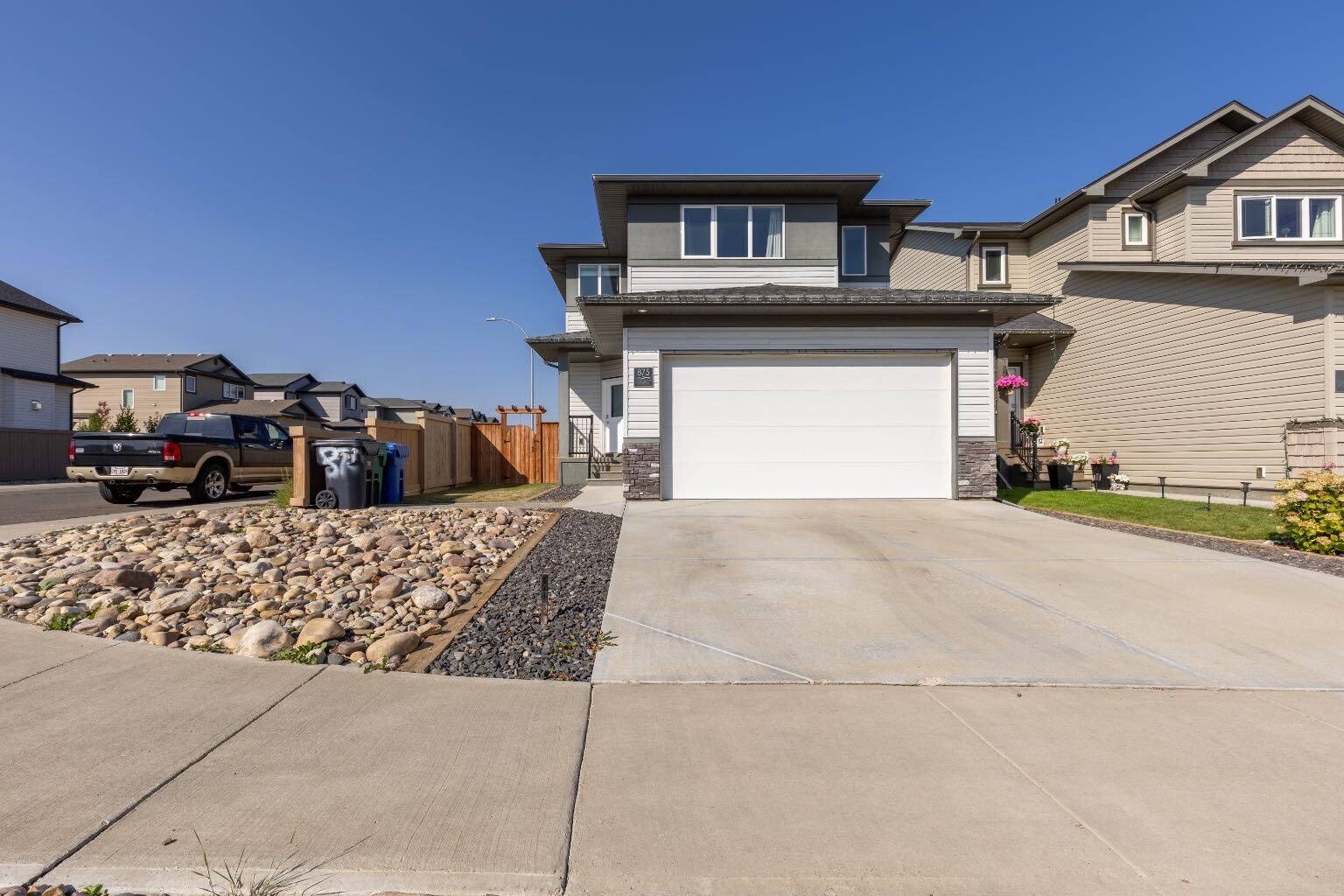 Property Photo:  875 Miners Boulevard W  AB T1J 5L9 