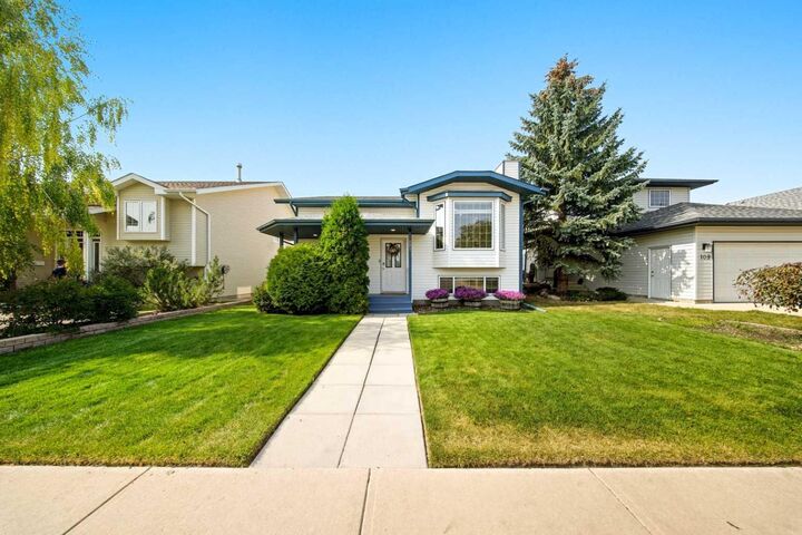 Property Photo: 105 Darling Crescent AB T4R 2V8