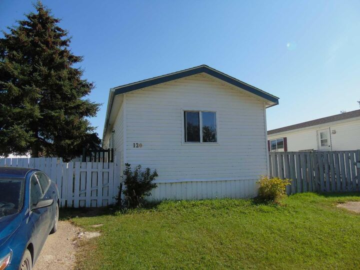 Property Photo:  812 6 Avenue SW 120  AB T0G 2A4 