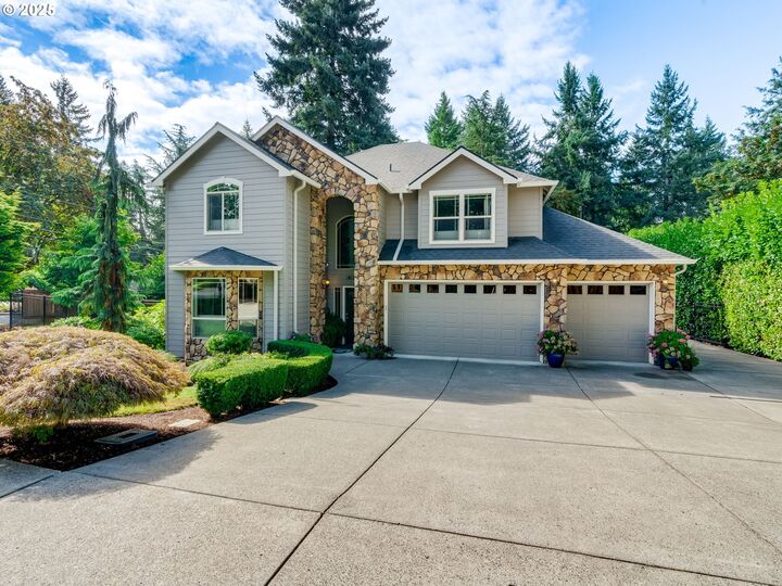 Property Photo:  14111 SE 25th Cir  WA 98683 