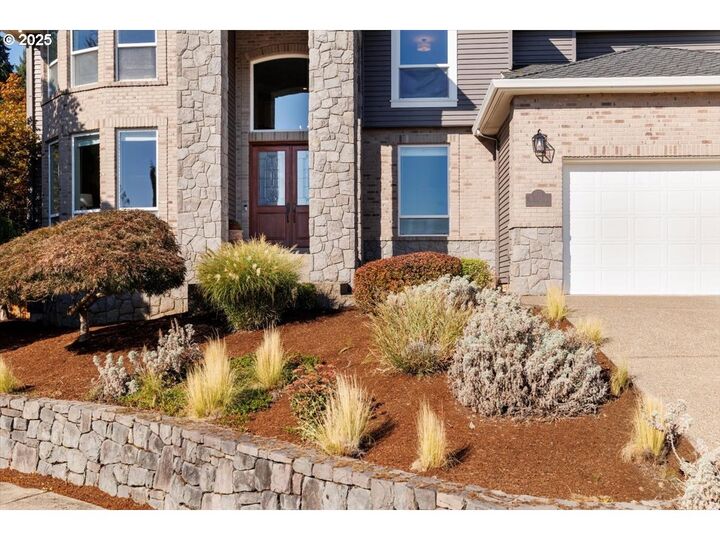 Property Photo: 8706 SW Muledeer Dr OR 97007