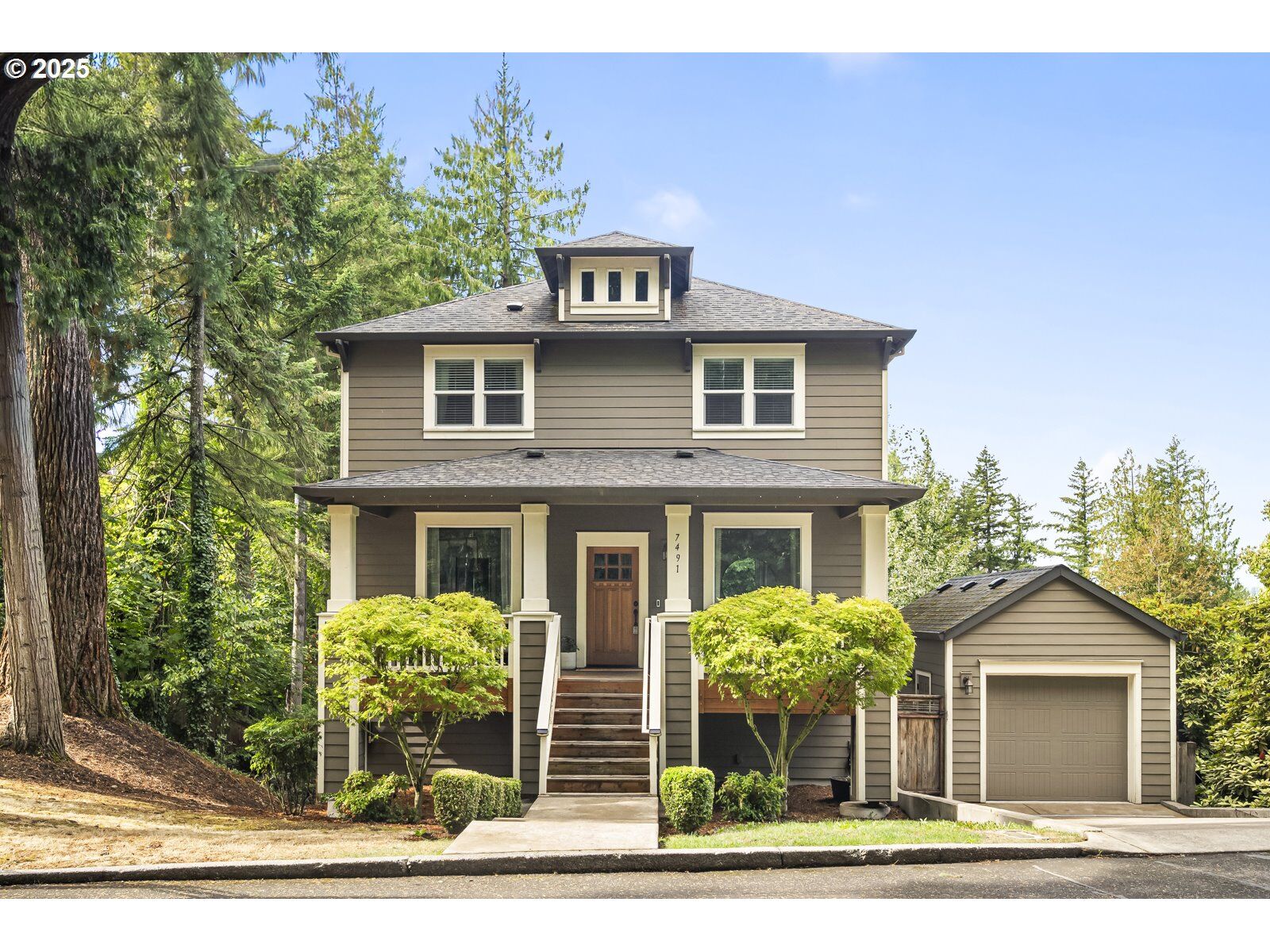 Property Photo:  7491 SW 48th Ave  OR 97219 