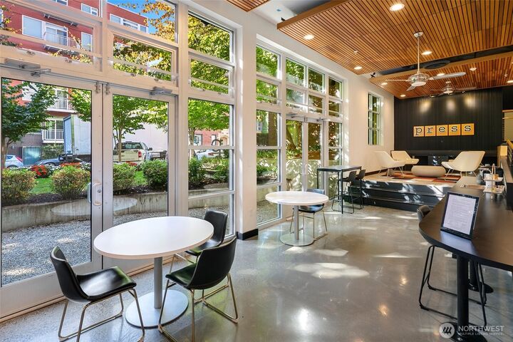 Property Photo:  1610  Belmont Avenue 211  WA 98122 
