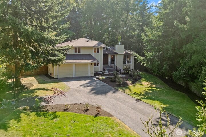 Property Photo: 1061 NW 167th St WA 98177