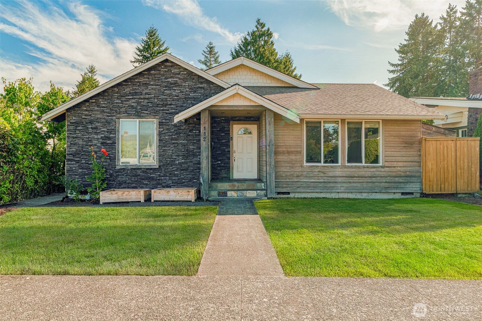 Property Photo: 112 K Street SE WA 98002