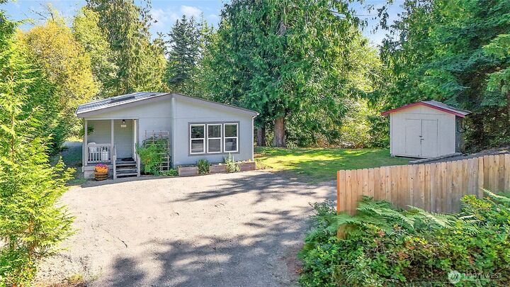 Property Photo:  400  Madrona Way  WA 98382 
