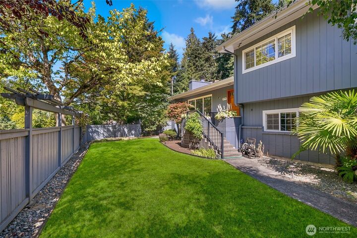 Property Photo:  18704  58th Avenue NE  WA 98028 