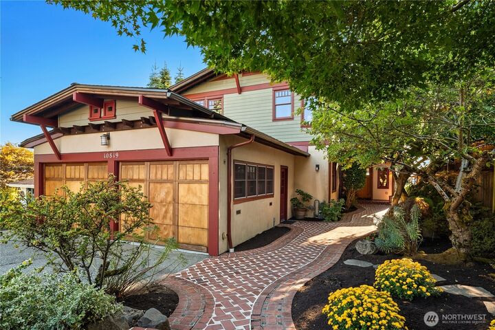 Property Photo:  10819  44th Avenue SW  WA 98146 