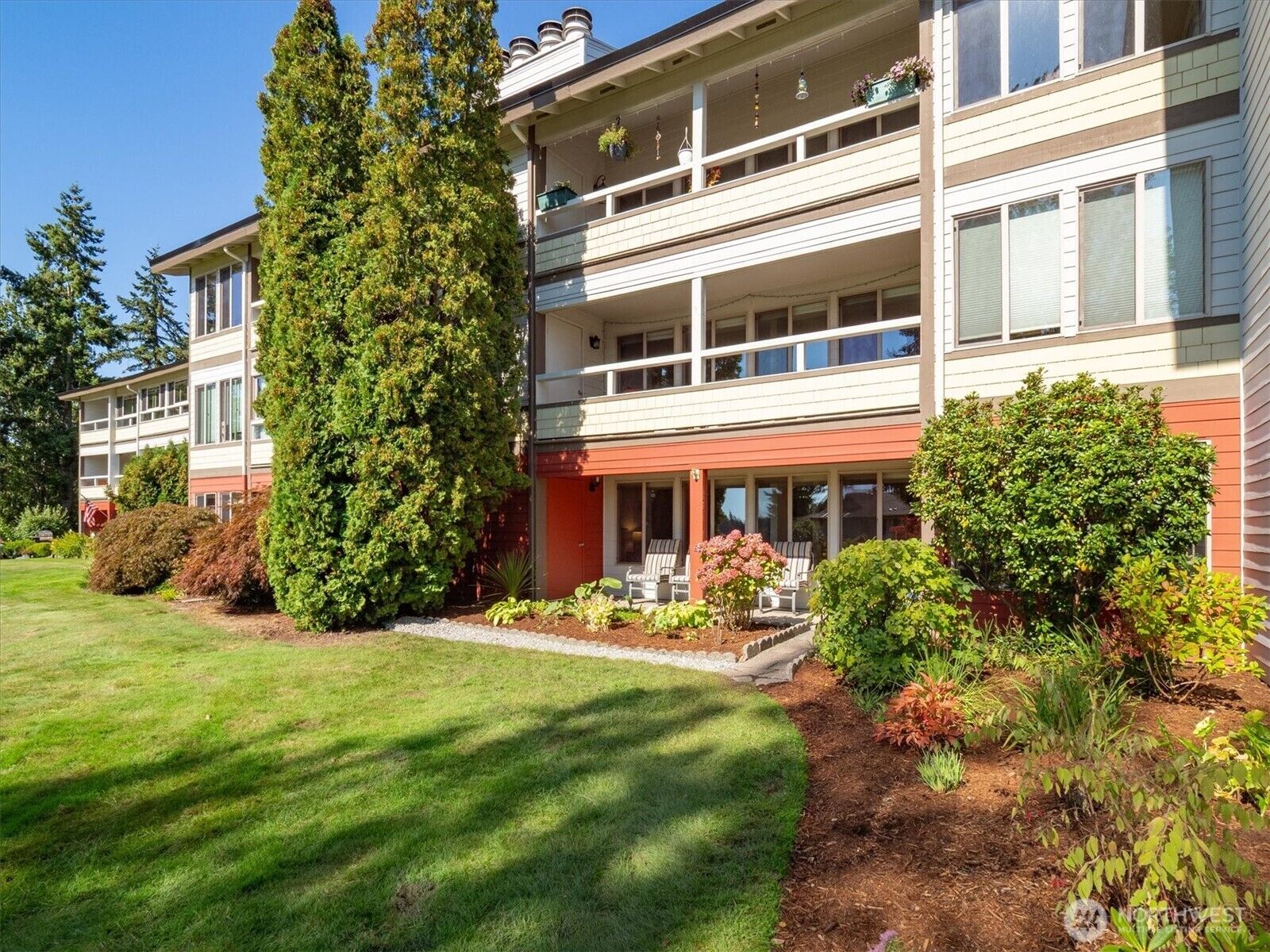 Property Photo:  23405  Lakeview Drive H104  WA 98043 