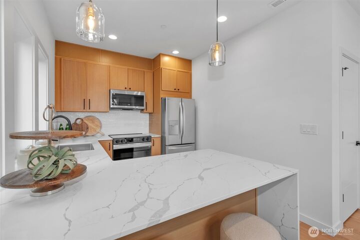 Property Photo:  429  19th Avenue E  WA 98112 