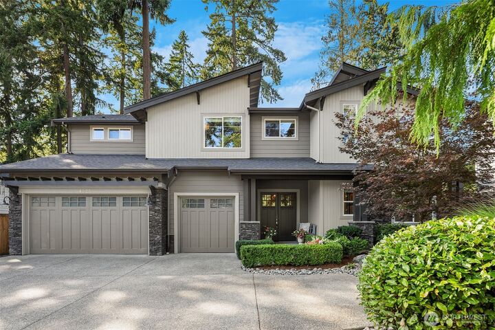 Property Photo:  4525  90th Avenue SE  WA 98040 