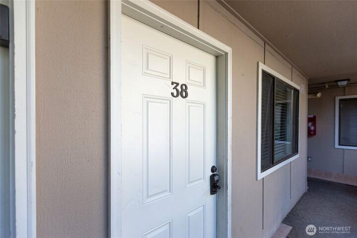 Property Photo:  250  Tucker Avenue 38  WA 98250 