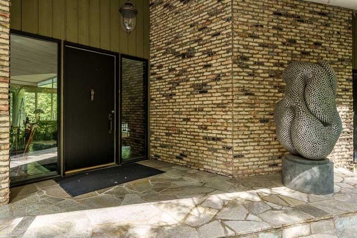 Property Photo: 2520 Oakridge Lane IL 61107