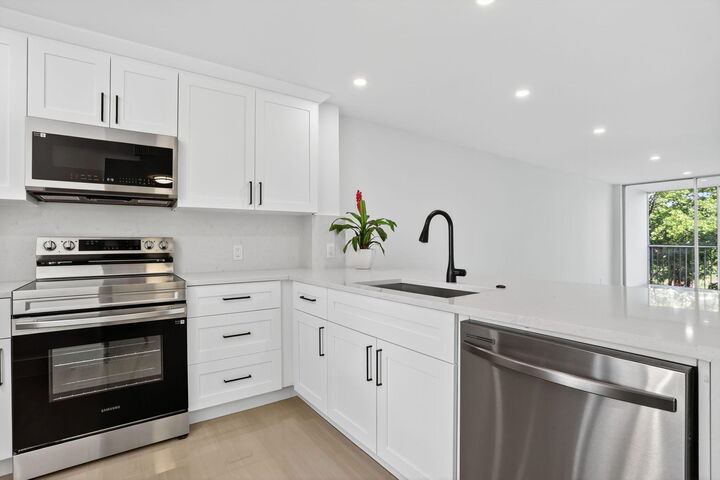 Property Photo:  2651 S Palm Aire Drive S 305  FL 33069 
