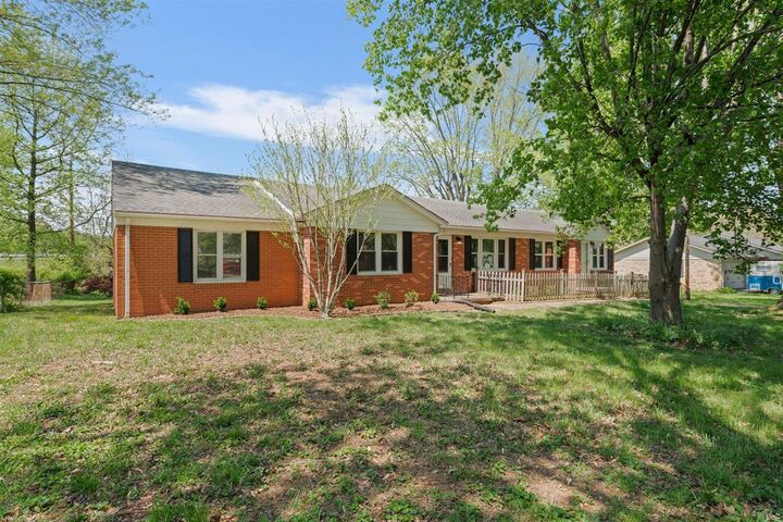 Property Photo:  225 Maplemere Drive  KY 42103