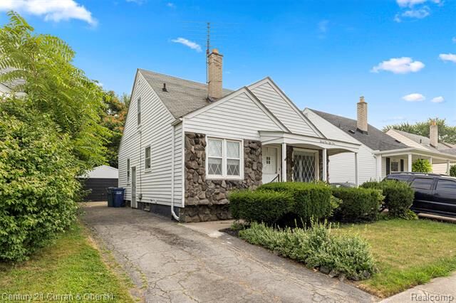 Property Photo:  2154 White Avenue  MI 48146 