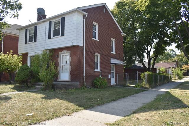 Property Photo: 7361 Pinehurst Street MI 48126